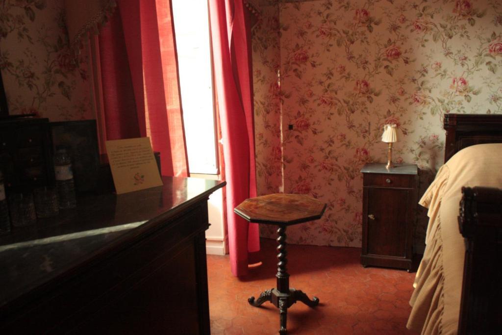 Chateau De Saint Martin Taradeau Room photo